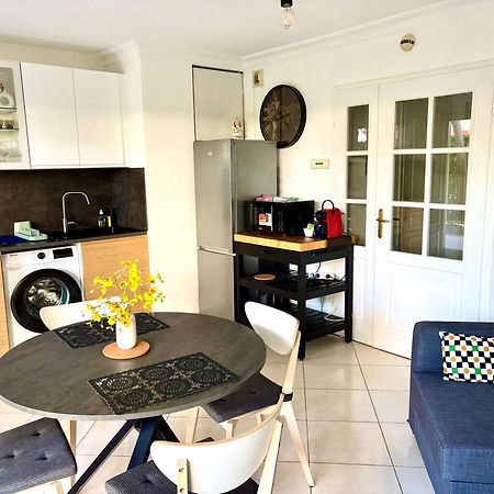 Beachside Apartment With Pool & Garden In Juan Les Pins Antibes Esterno foto