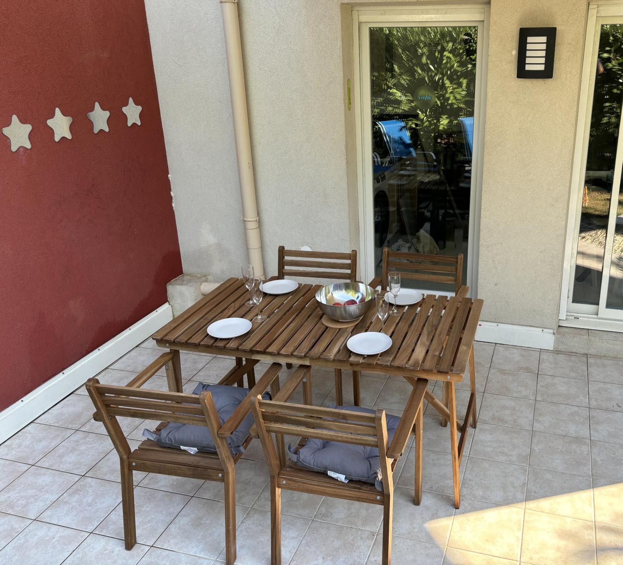 Beachside Apartment With Pool & Garden In Juan Les Pins Antibes Esterno foto