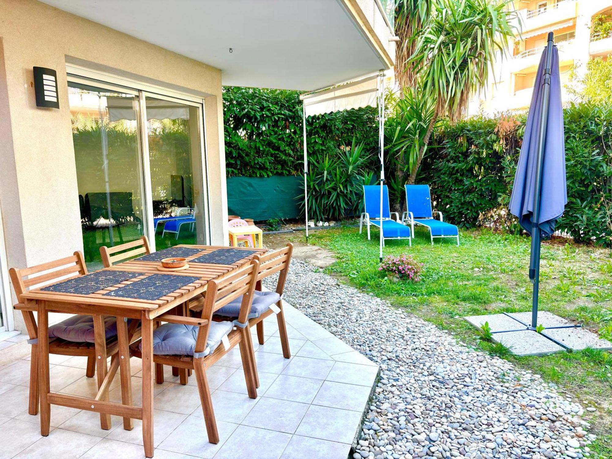 Beachside Apartment With Pool & Garden In Juan Les Pins Antibes Esterno foto