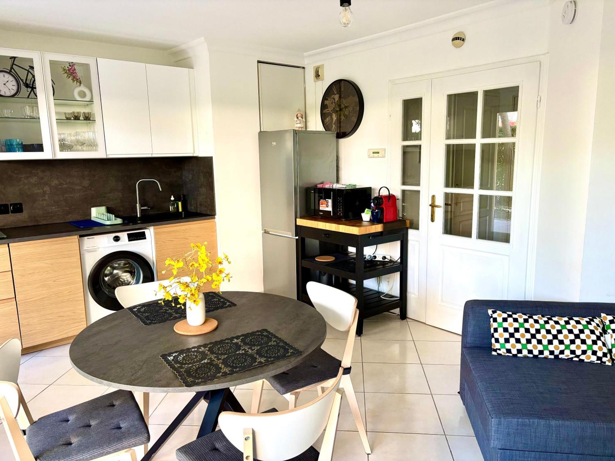Beachside Apartment With Pool & Garden In Juan Les Pins Antibes Esterno foto